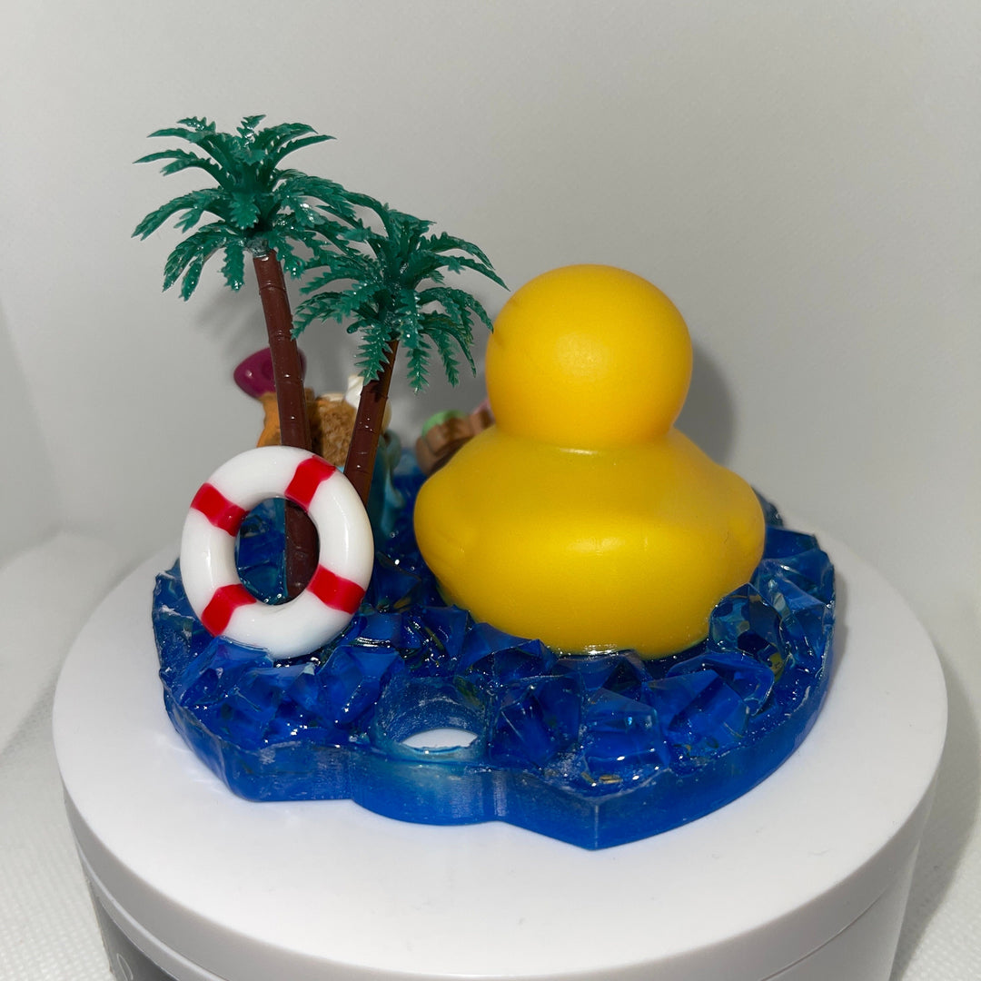 Beach duck topper with beach add ons and blue ocean water base, fit a 30 and 40 oz Stanley tumbler lid, 3D Decorative tumbler Lid Attachment