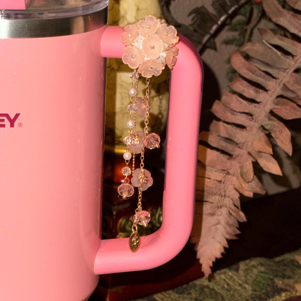 Beautiful Acrylic Flower Cup Handle Clip – Magnetic Tumbler Charm Accessory
