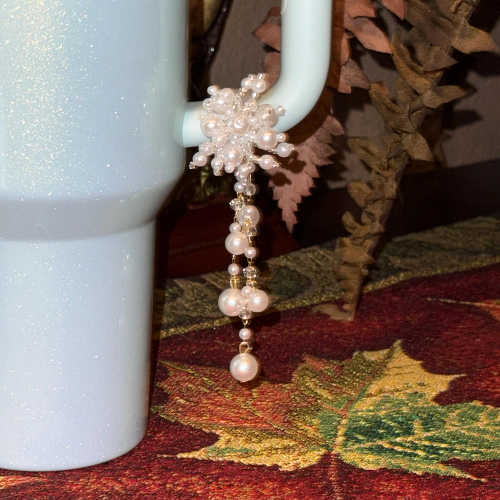Beautiful Pearl and Flower Cup Handle Clip – Magnetic Tumbler Charm Accessory