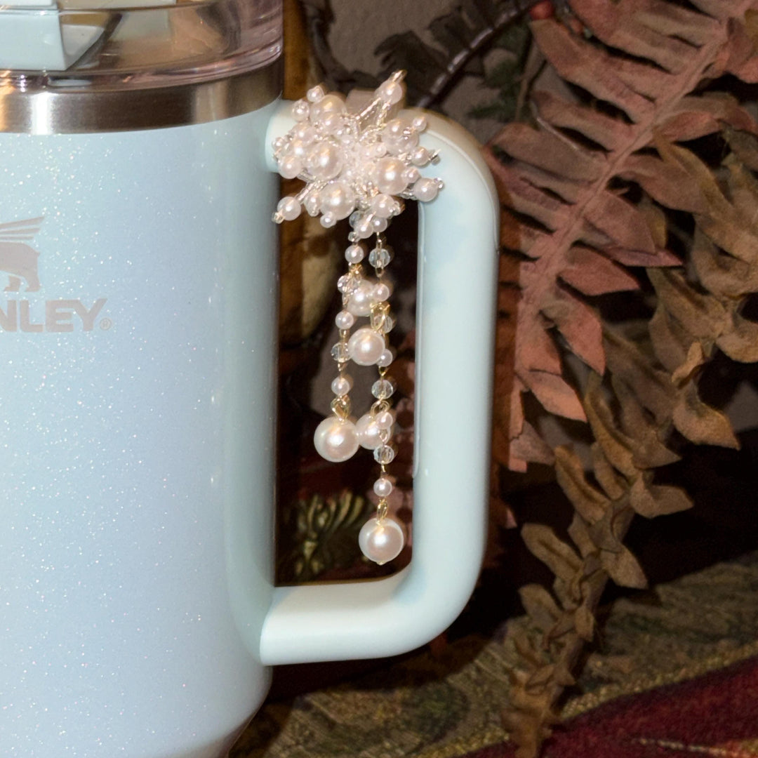 Beautiful Pearl and Flower Cup Handle Clip – Magnetic Tumbler Charm Accessory