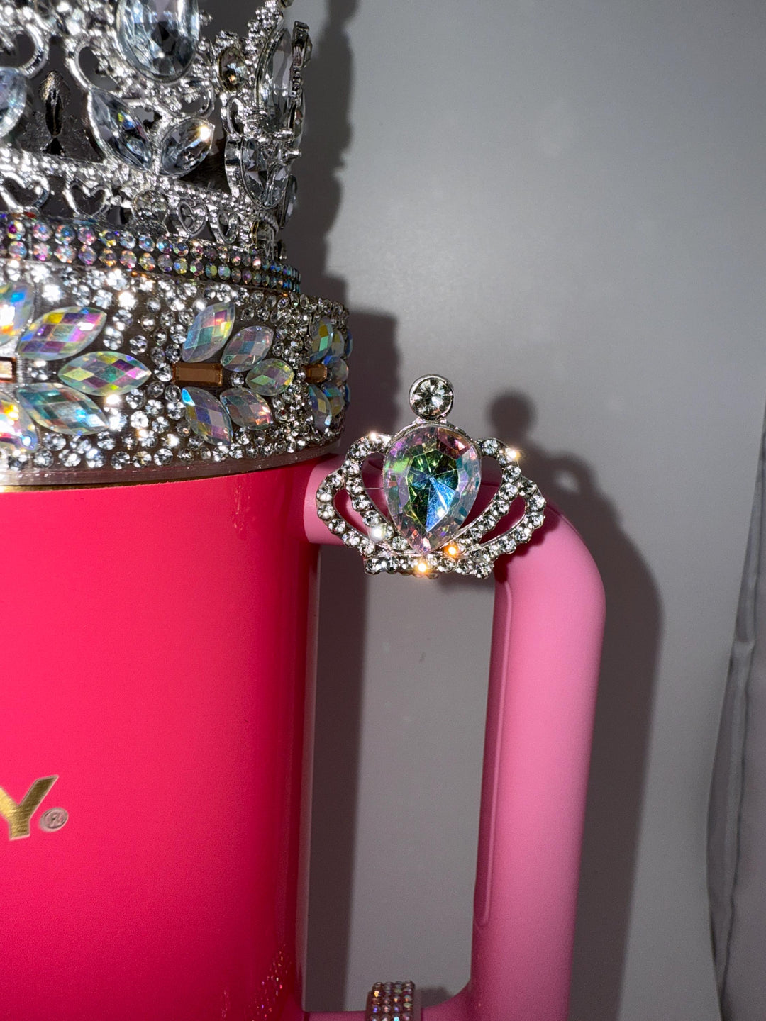 Beautiful Iridescent Silver Crown Hanging Dangle Rhinestone Cup Handle Clips – Magnetic Tumbler Charm Accessory