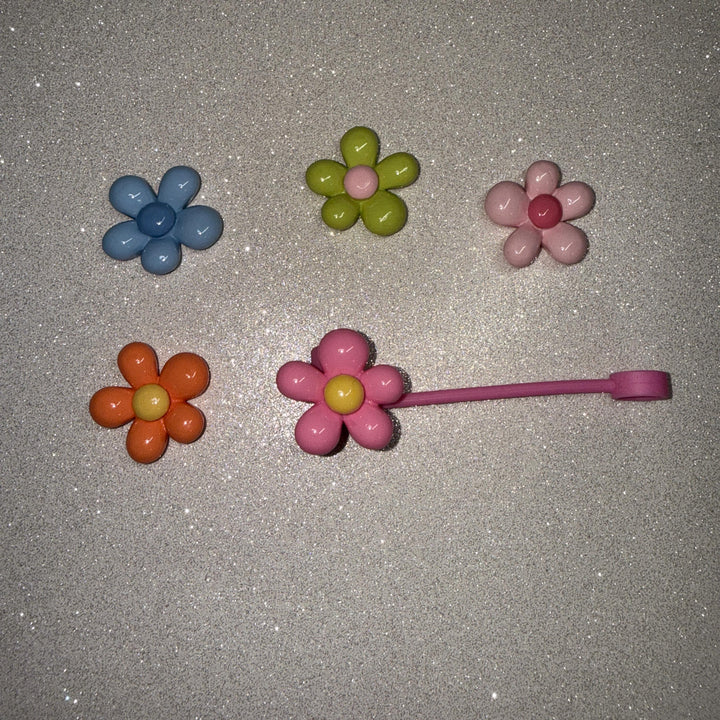 Flowers Heart Straw Cap Topper, for Stanley 20 30 or 40 oz Tumblers with 10 mm straw, unique minimalist gift accessories
