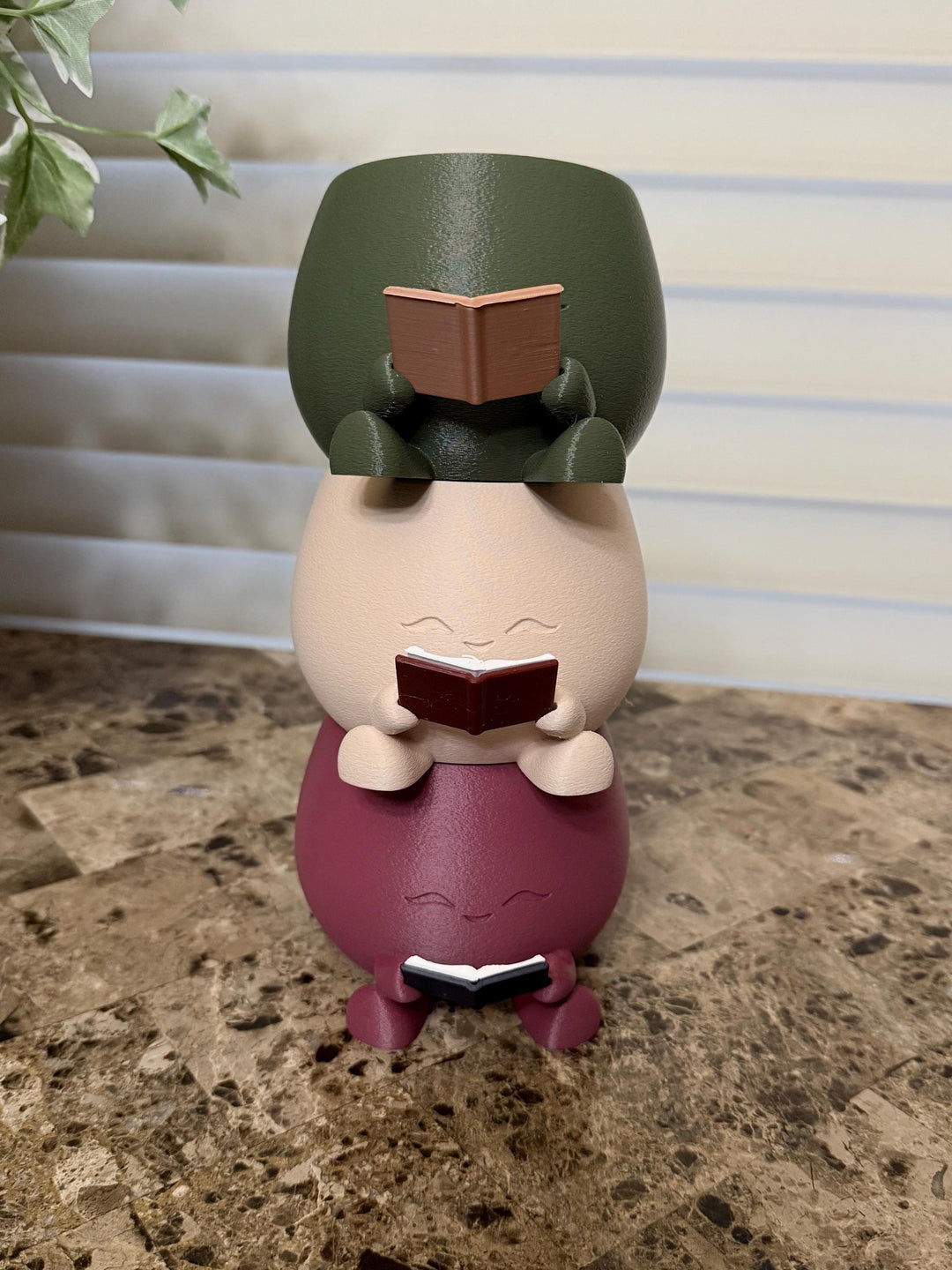 Cute Reading Planter | 3D Printed Book Lover Plant Pot | Succulent Holder | Bookshelf Decor | Teacher & Librarian Gift | Cozy Room Decor