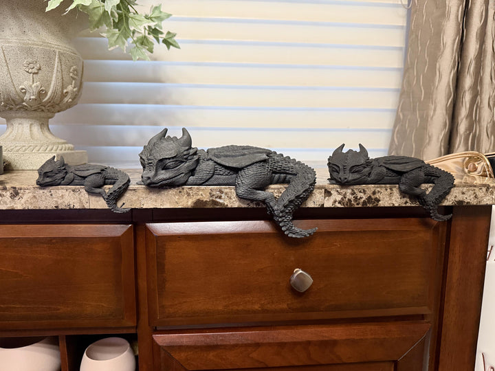 Sleeping Dragon Shelf Sitter, 3D Printed Fantasy Dragon Decor, Gothic Shelf Companion, Dragon Lover Gift, Bookshelf Ornament, Desk Decor