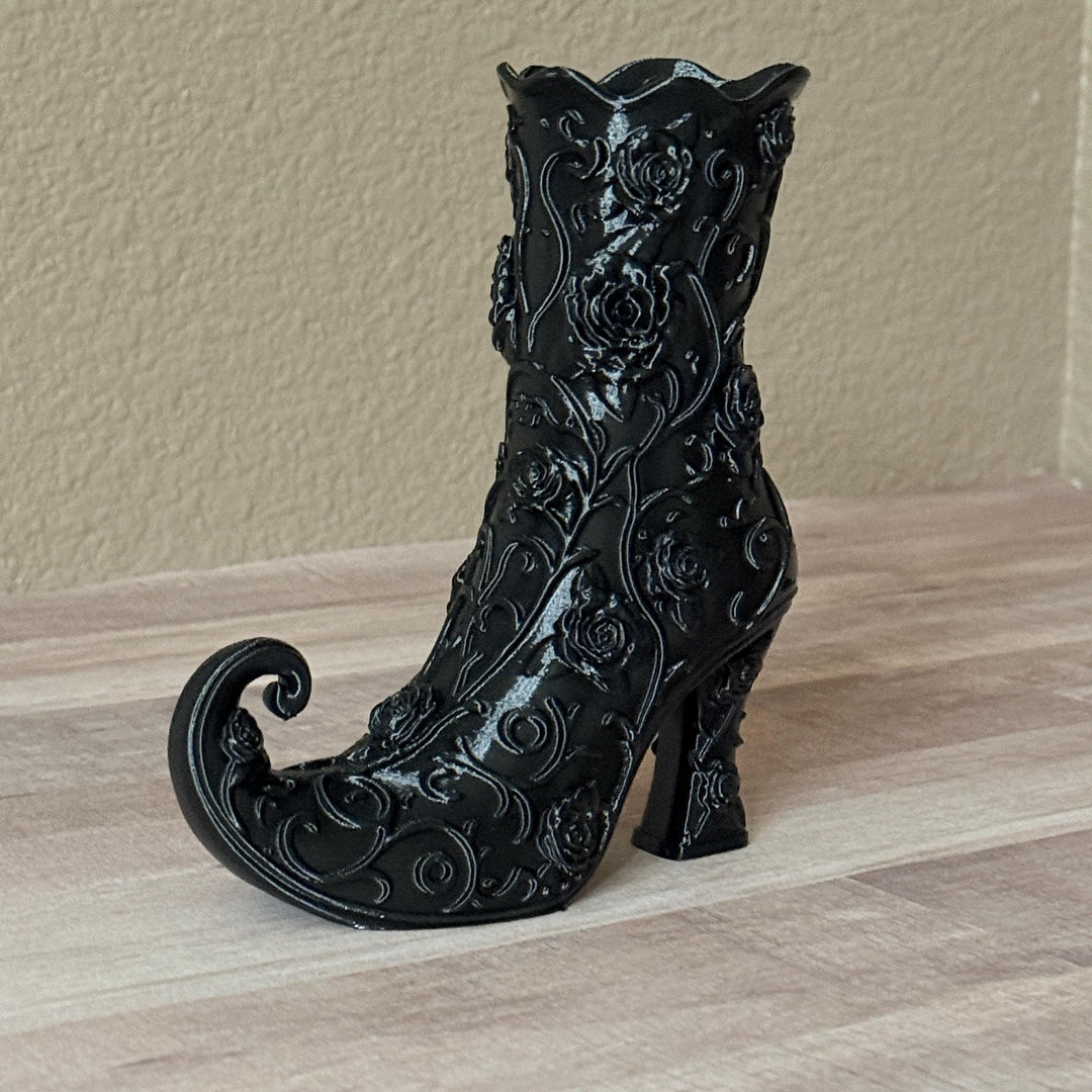 Gothic Rose Witch Boot Vase, Halloween Curly Toe Boot, Witchy Halloween Decor, Black Gothic Vase, Spooky Home, Wizard Spell-caster Gift