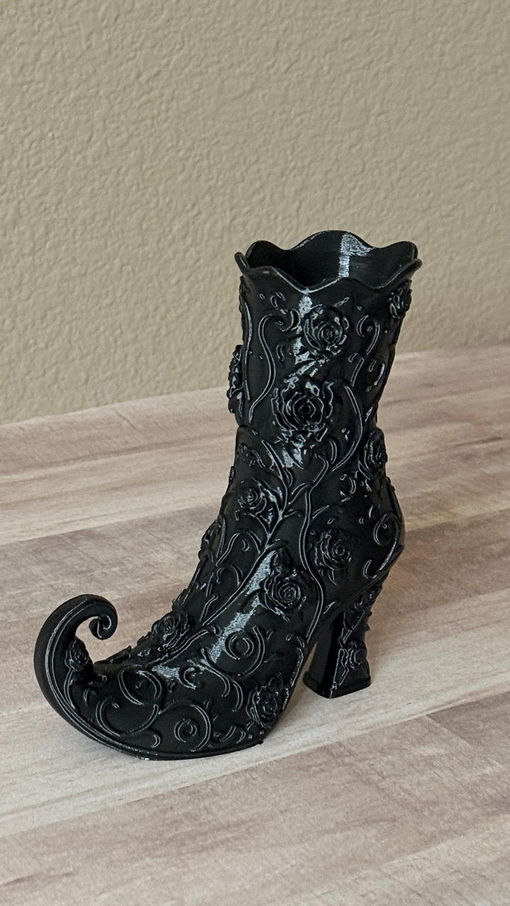 Gothic Rose Witch Boot Vase, Halloween Curly Toe Boot, Witchy Halloween Decor, Black Gothic Vase, Spooky Home, Wizard Spell-caster Gift