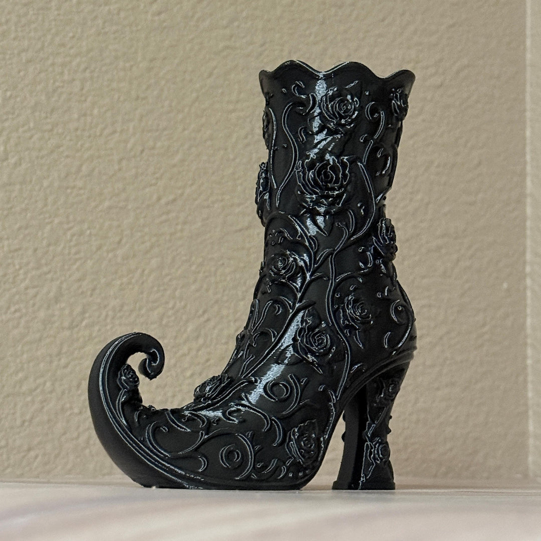 Gothic Rose Witch Boot Vase, Halloween Curly Toe Boot, Witchy Halloween Decor, Black Gothic Vase, Spooky Home, Wizard Spell-caster Gift