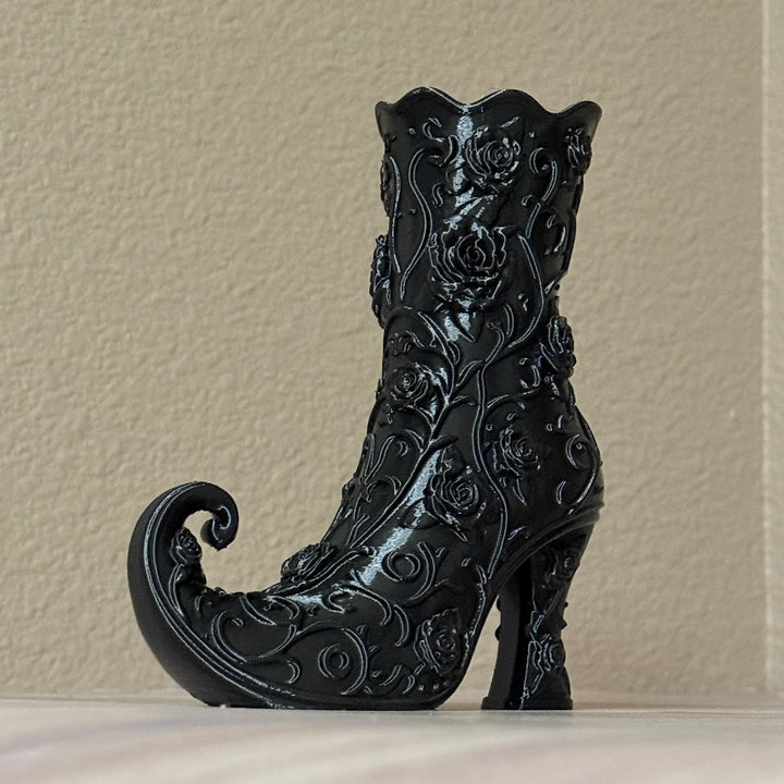 Gothic Rose Witch Boot Vase, Halloween Curly Toe Boot, Witchy Halloween Decor, Black Gothic Vase, Spooky Home, Wizard Spell-caster Gift