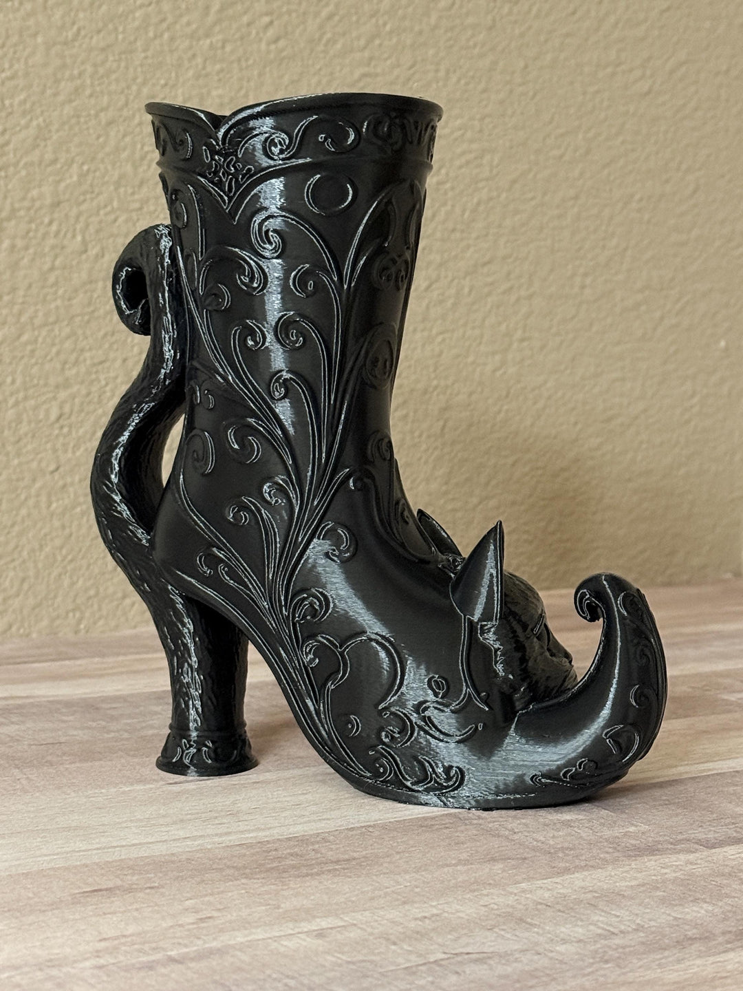 Gothic Cat Witch Curly Toe Boot Vase, Curly Toe Halloween Vase, Black Cat Gothic Decor, Witchy Halloween Centerpiece, Spooky Home Decor