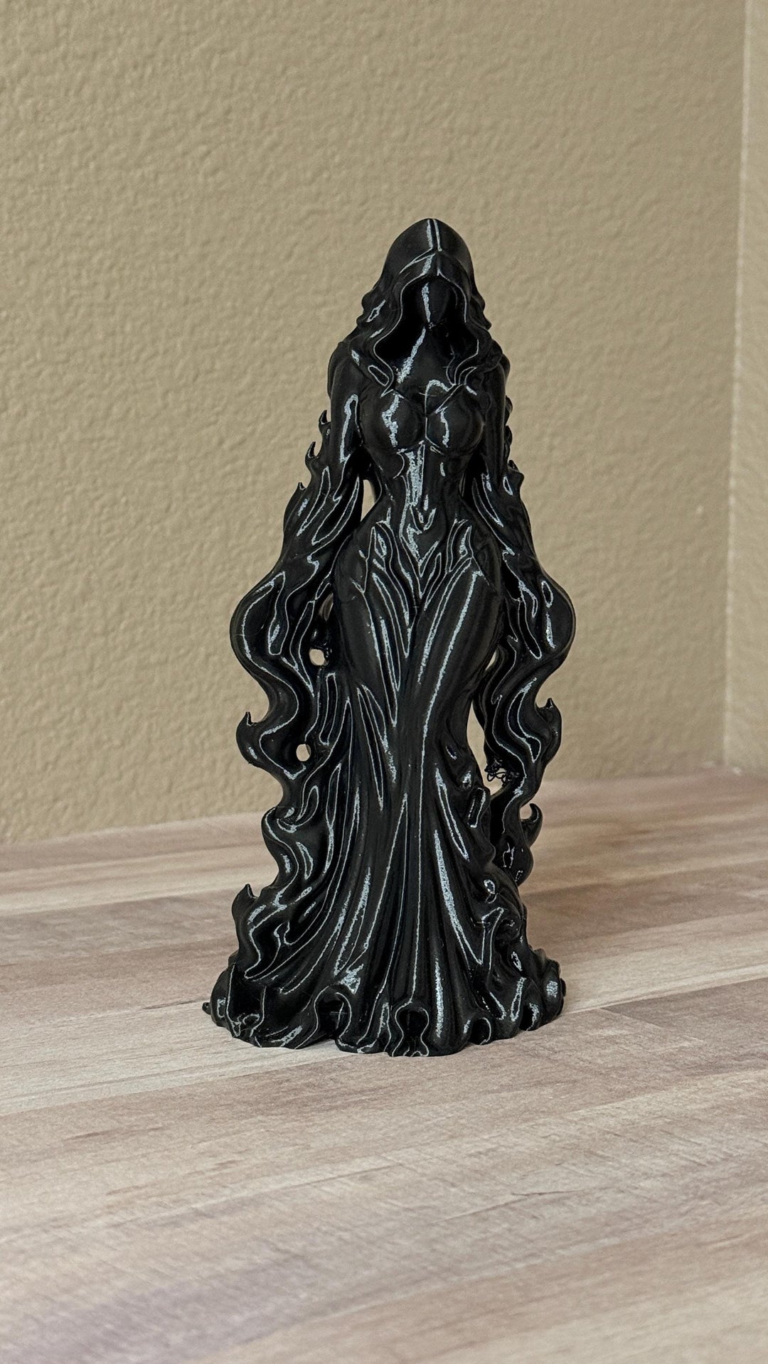 Hooded Goddess Princess Figurine, Gothic Dark Goddess Statue, Witchy Altar Decor, Halloween Shelf Accent, Mystical 3D Printed Sculpture