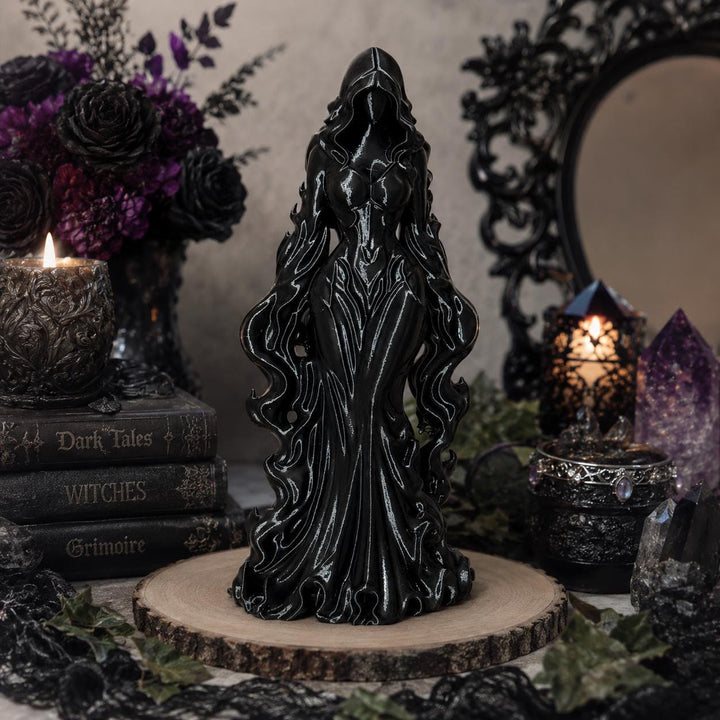 Hooded Goddess Princess Figurine, Gothic Dark Goddess Statue, Witchy Altar Decor, Halloween Shelf Accent, Mystical 3D Printed Sculpture