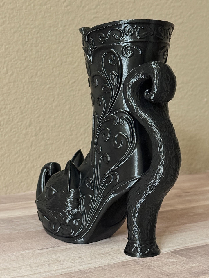 Gothic Cat Witch Curly Toe Boot Vase, Curly Toe Halloween Vase, Black Cat Gothic Decor, Witchy Halloween Centerpiece, Spooky Home Decor
